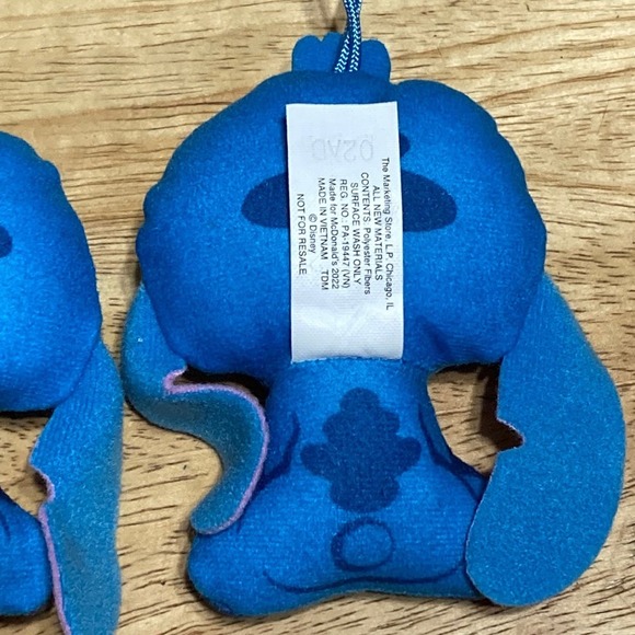 2022 Disney Sittin' Stitch 4" Mini Plush w/ Hanger Stuffed Animal Toy Set of 2 - Picture 5 of 6